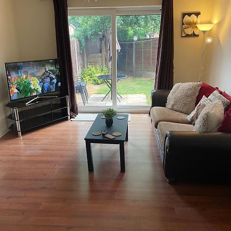 The Swallows Popular Location 3 Bedroom House Free Wi-Fi And Sky Tv In All Rooms Rough Close Экстерьер фото