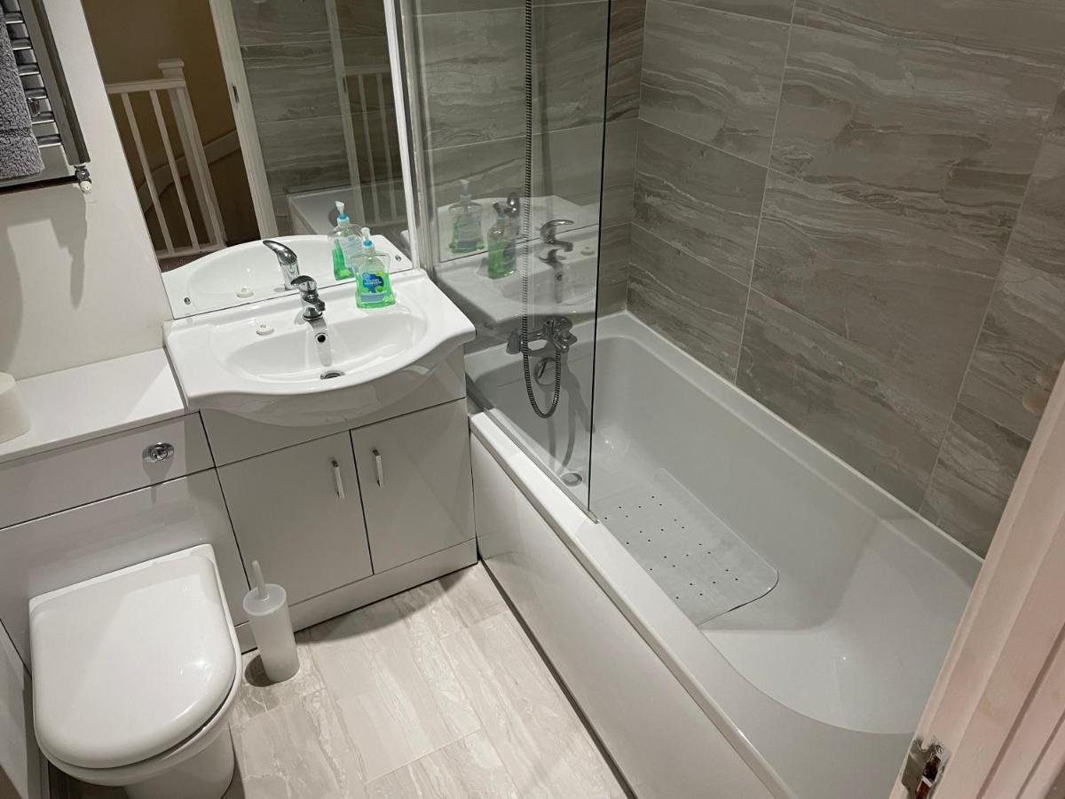 The Swallows Popular Location 3 Bedroom House Free Wi-Fi And Sky Tv In All Rooms Rough Close Экстерьер фото
